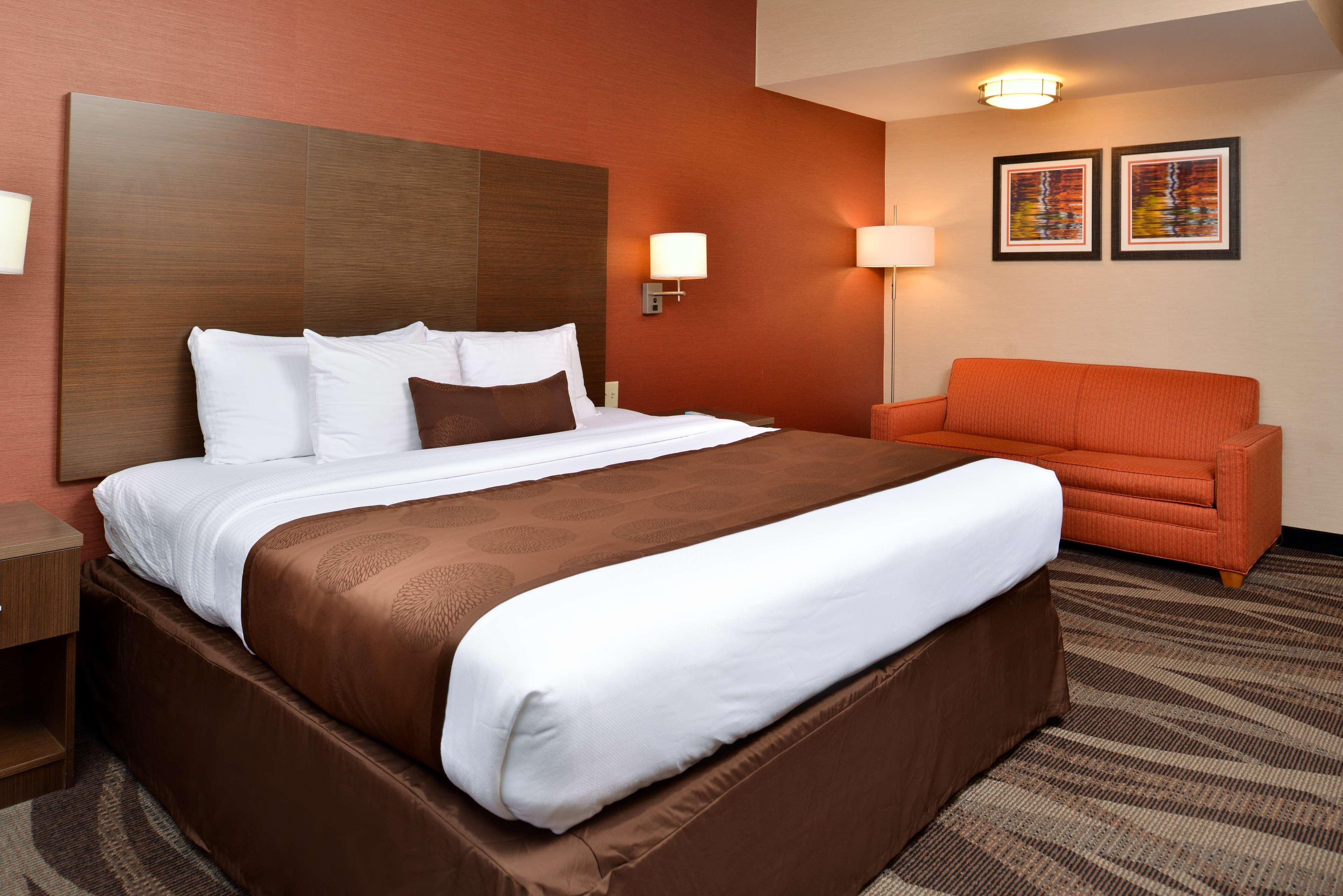 Best Western Plus University Inn Олийн Екстериор снимка