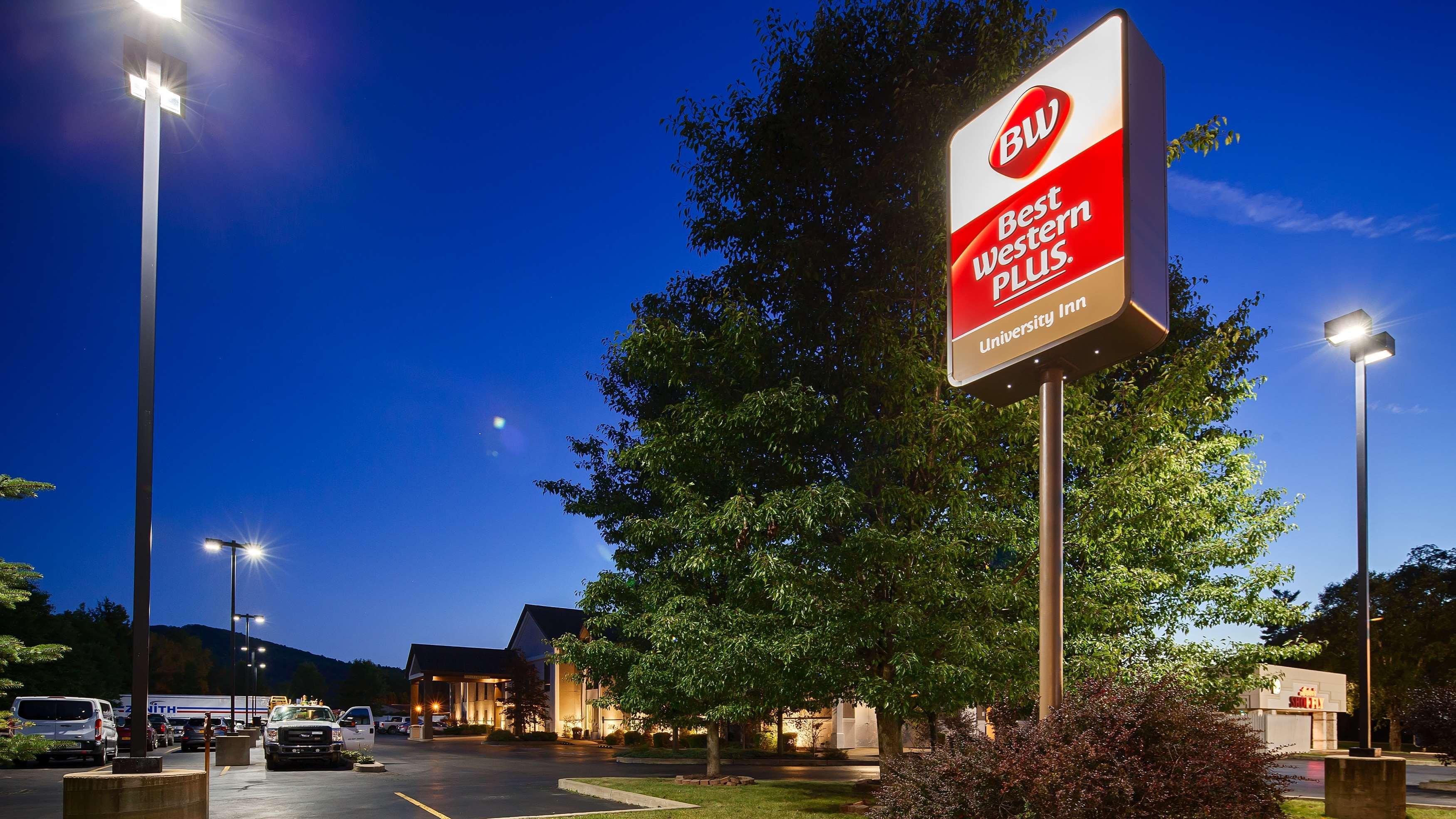 Best Western Plus University Inn Олийн Екстериор снимка